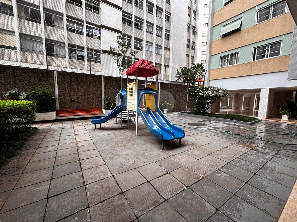 APARTAMENTO BAIRRO PARAÍSO COM 146 M² ÚTEIS - 2 VAGAS.