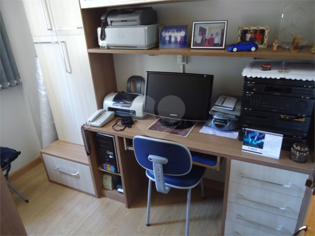 Apartamento 3 Dormitórios, Suite, 2 Banheiros, Vaga. Vila Gustavo. Aceita Pet