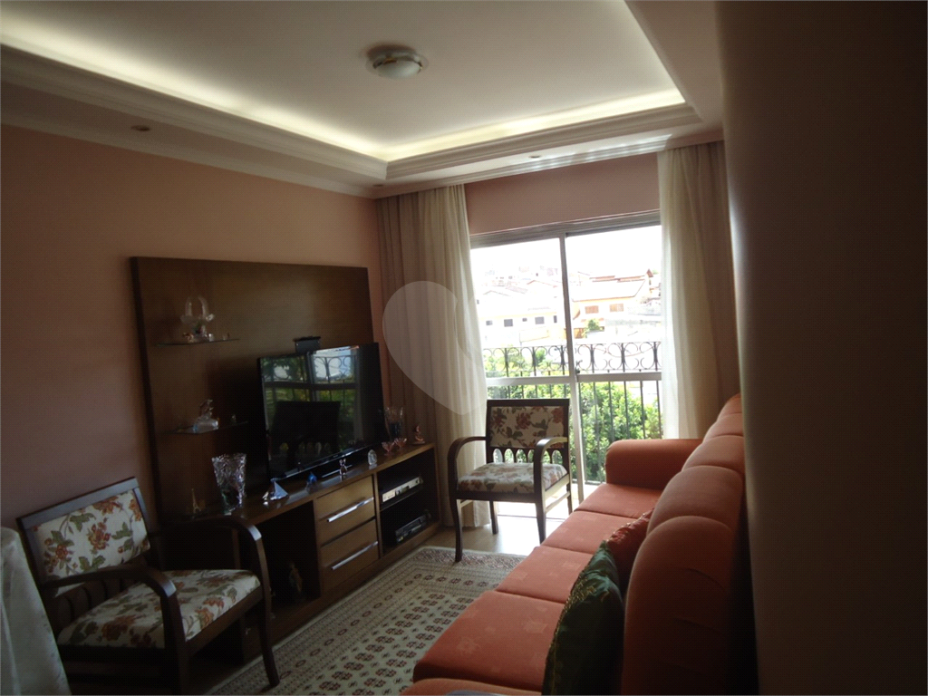 Apartamento 3 Dormitórios, Suite, 2 Banheiros, Vaga. Vila Gustavo. Aceita Pet