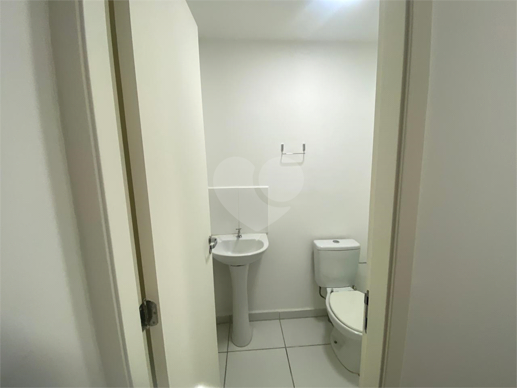 Apartamento à venda com 2 quartos, 36m² - Foto 15