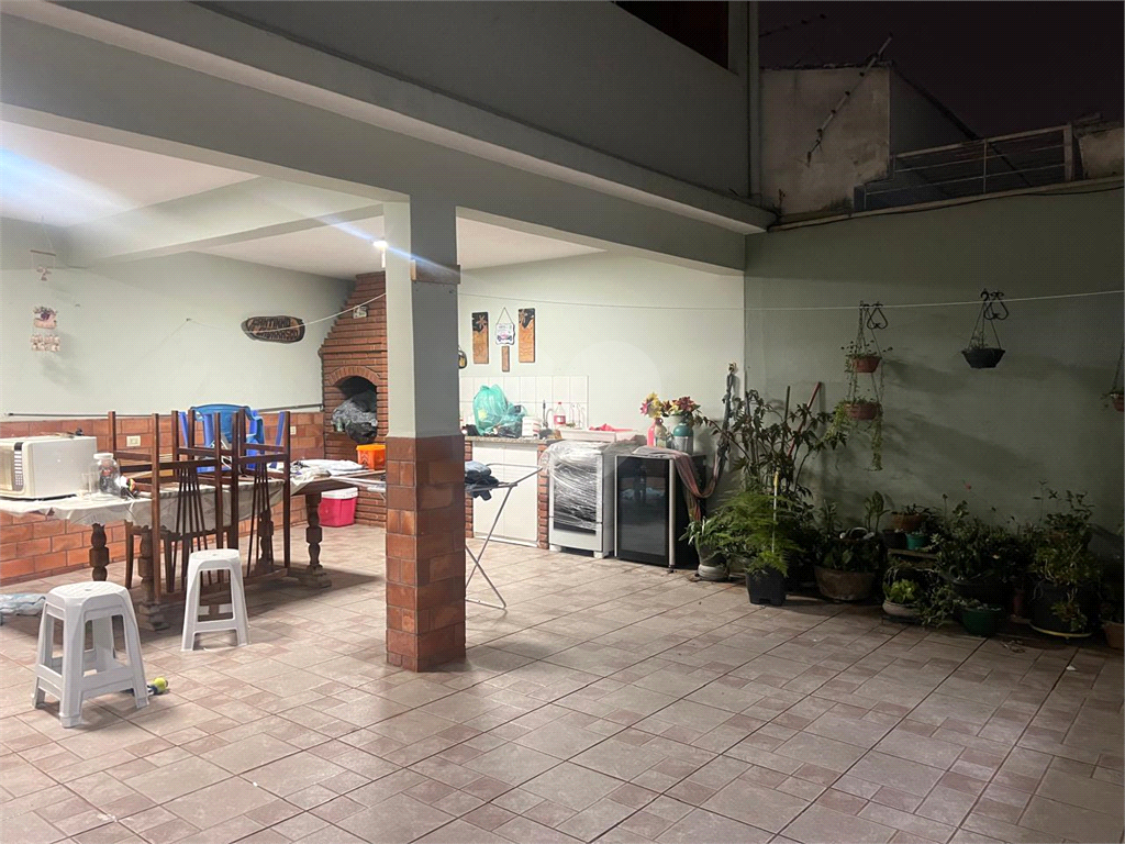 LINDO SOBRADO MUITO CONFORTO, ESPAÇO GOURMET,2 VAGAS, ESTUDA PERMUTA COMO PARTE DE PAGAMENTO .