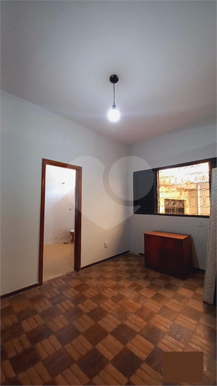 Casa para alugar com 4 quartos, 243m² - Foto 13