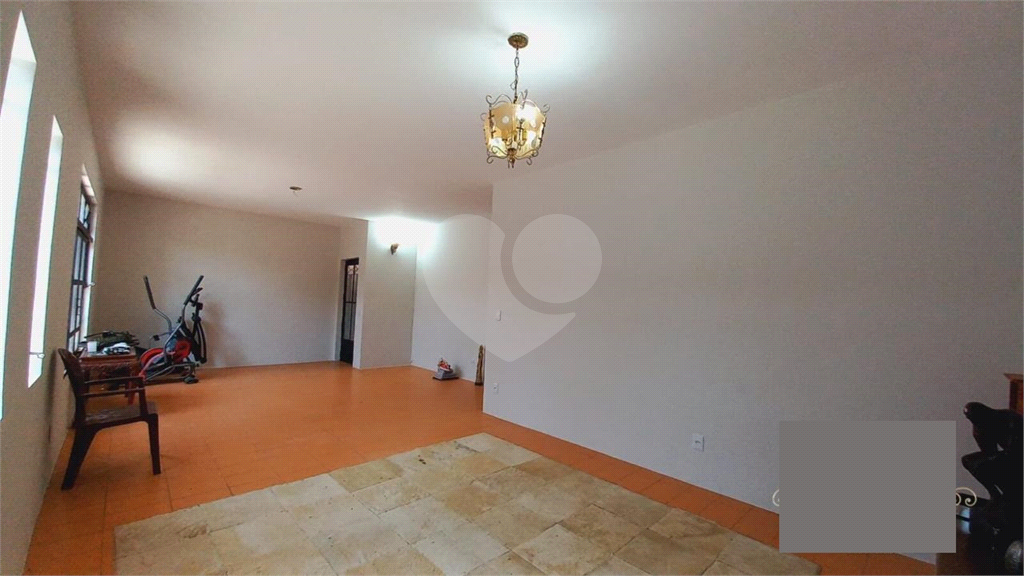 Casa para alugar com 4 quartos, 243m² - Foto 5