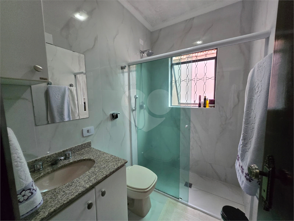 Amplo e espaçoso sobrado em Santana com 3 suítes, sala de estar e TV, copa, cozinha e, 3 vagas!