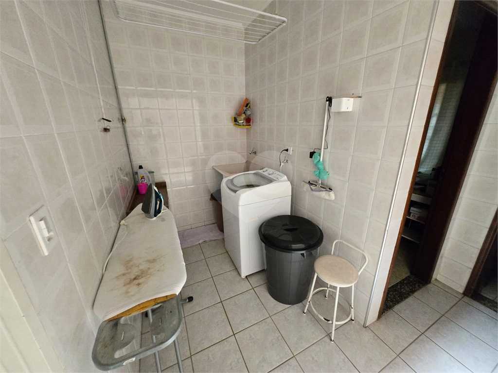 Amplo e espaçoso sobrado em Santana com 3 suítes, sala de estar e TV, copa, cozinha e, 3 vagas!