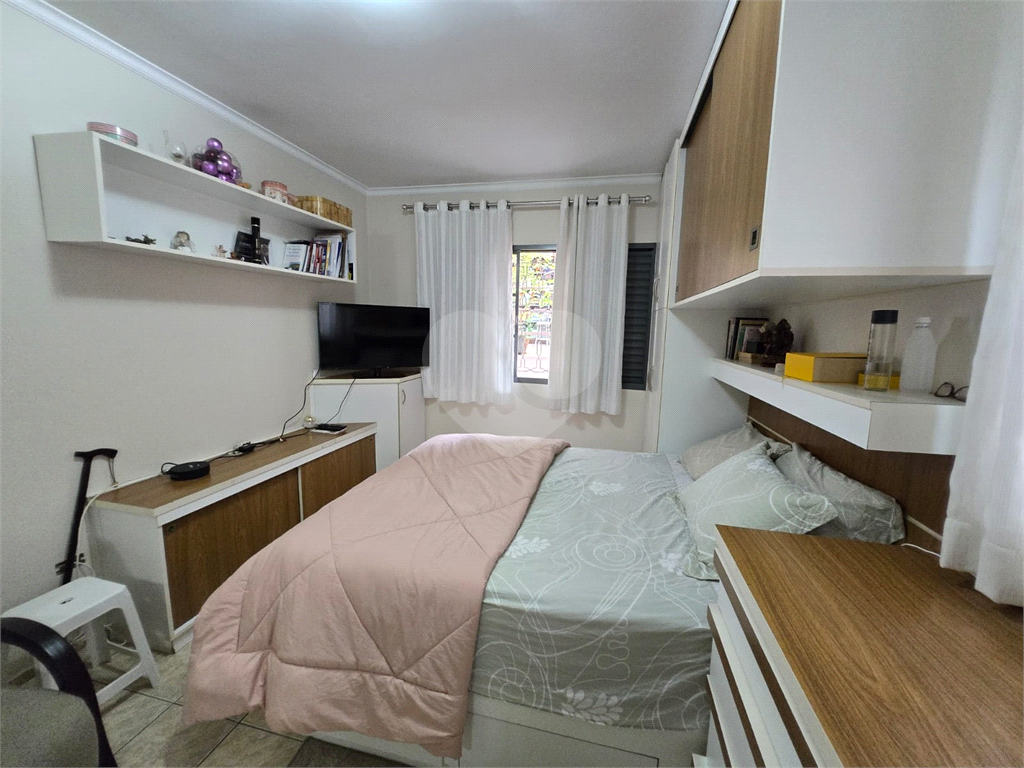 Amplo e espaçoso sobrado em Santana com 3 suítes, sala de estar e TV, copa, cozinha e, 3 vagas!