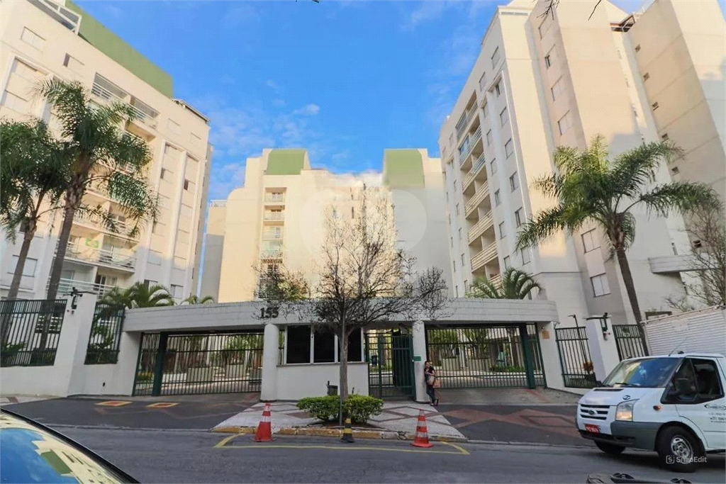 Apartamento 2 dormitorios, sendo 1 suite e 2 vagas de garagem