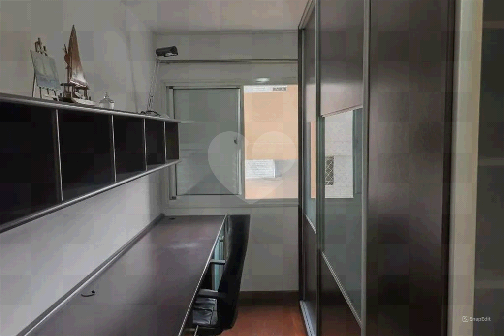 Apartamento 2 dormitorios, sendo 1 suite e 2 vagas de garagem