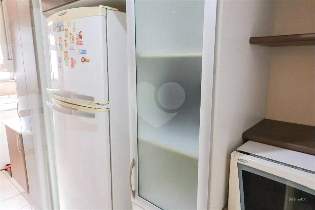Apartamento 2 dormitorios, sendo 1 suite e 2 vagas de garagem