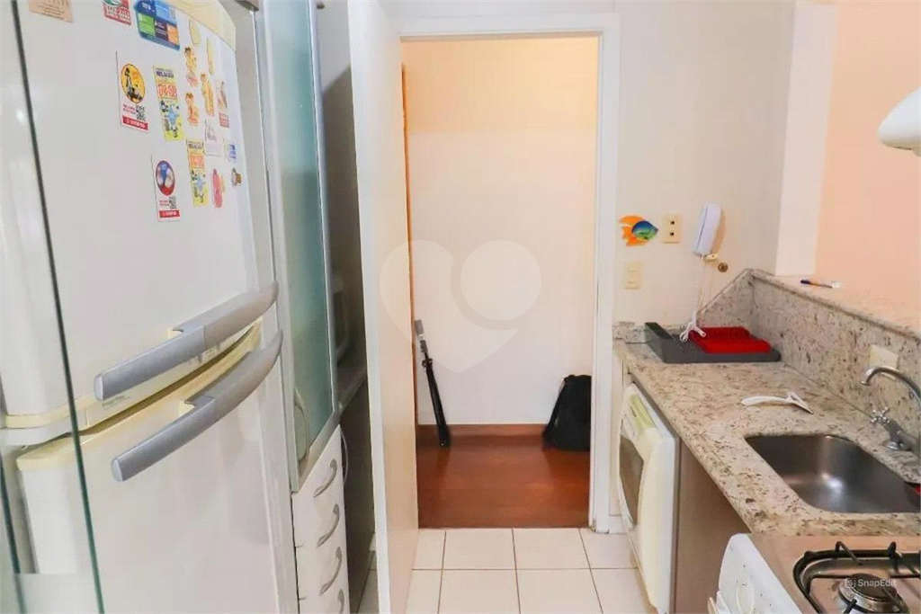 Apartamento 2 dormitorios, sendo 1 suite e 2 vagas de garagem