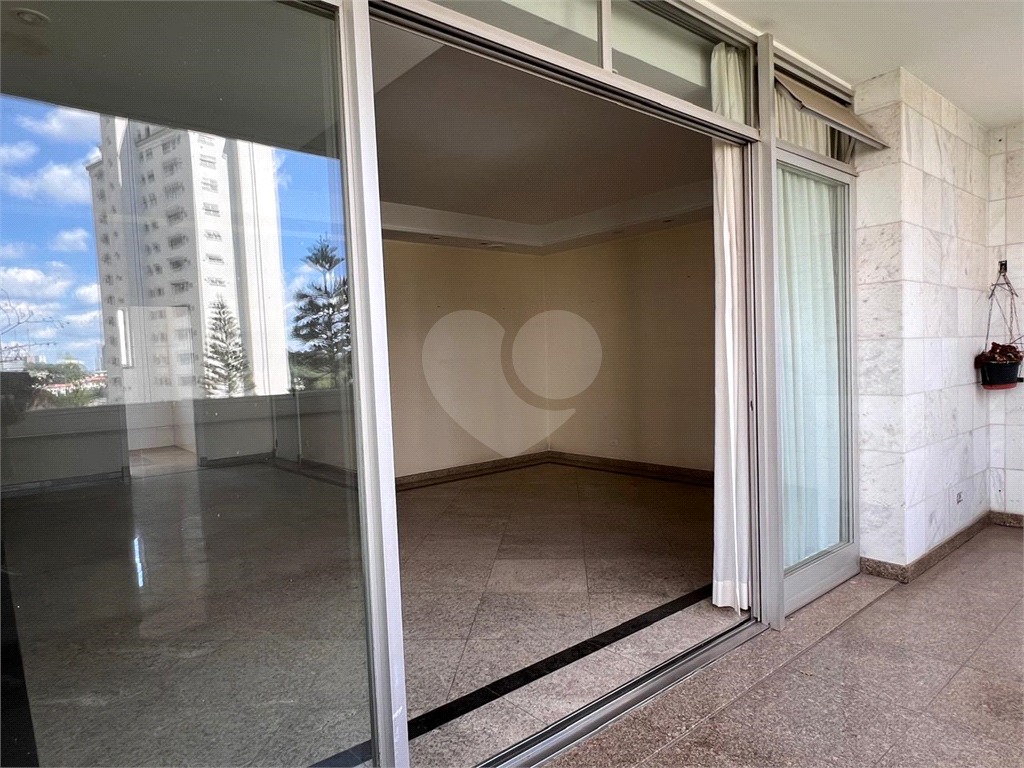 Apartamento à venda com 3 quartos, 170m² - Foto 10