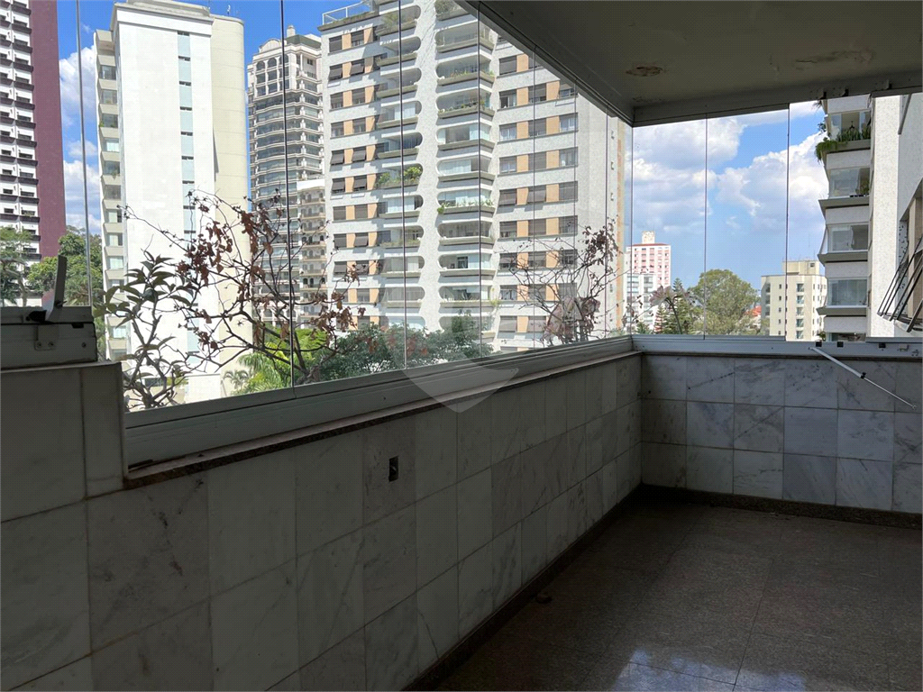 Apartamento à venda com 3 quartos, 170m² - Foto 11