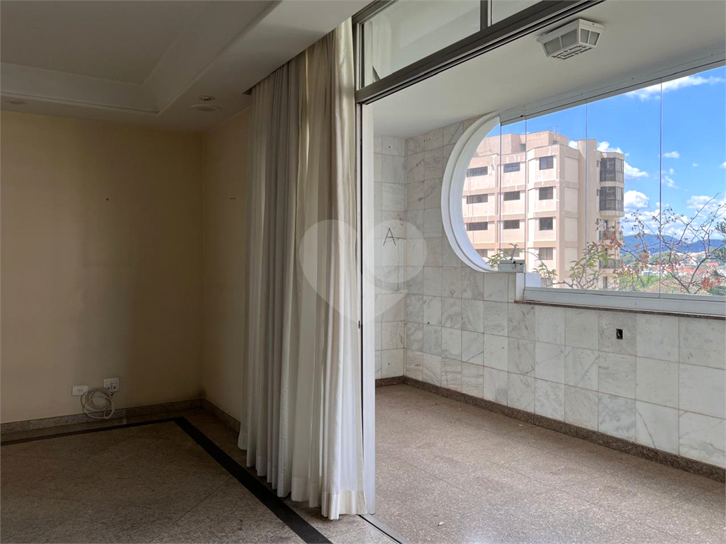 Apartamento à venda com 3 quartos, 170m² - Foto 13