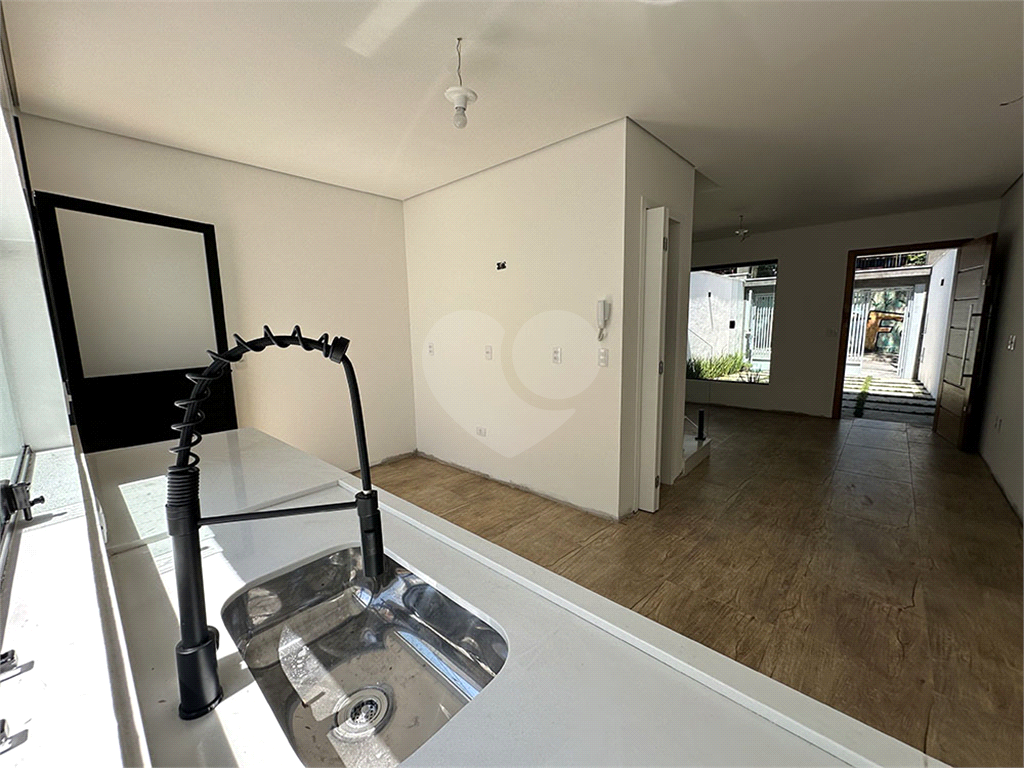 VENDE-SE SOBRADO 3 QUARTOS COM SUÍTE, GARAGEM, NO HORTO FLORESTAL