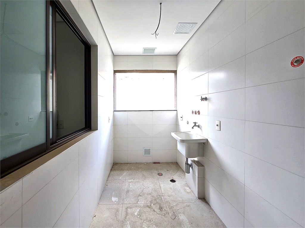 Apartamento à Venda Alto Pdrão em Higienópolis 4 dormi 4 vagas 1 Por Andar SP