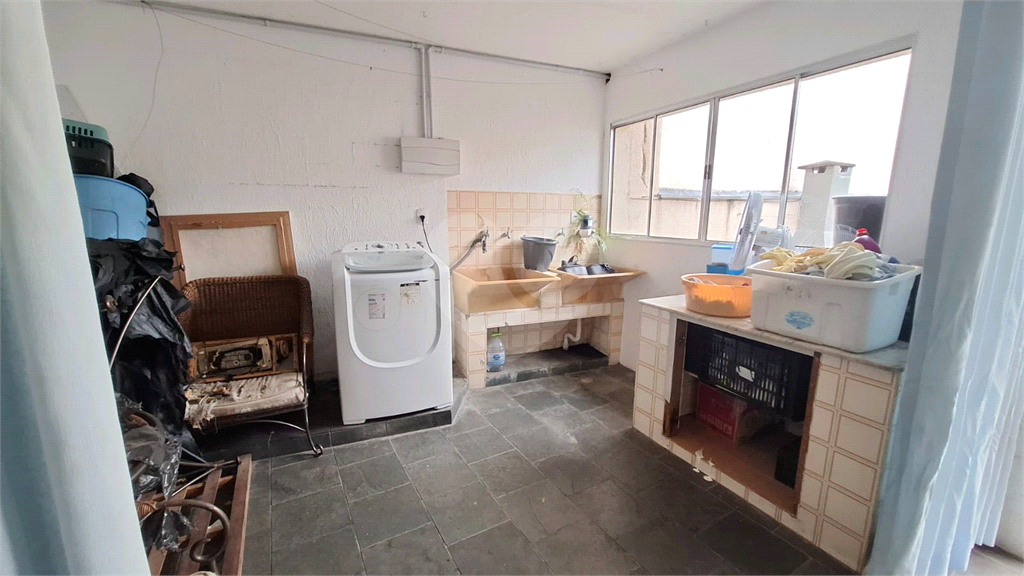 Sobrado à venda com 4 quartos, 100m² - Foto 11