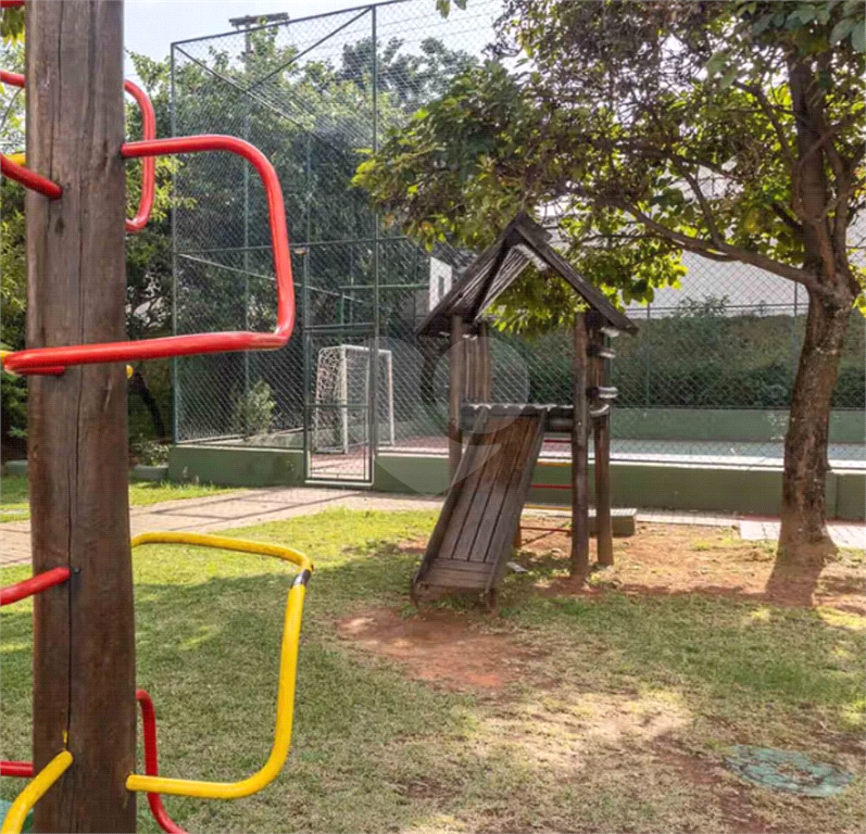 APARTAMENTO em CASA VERDE