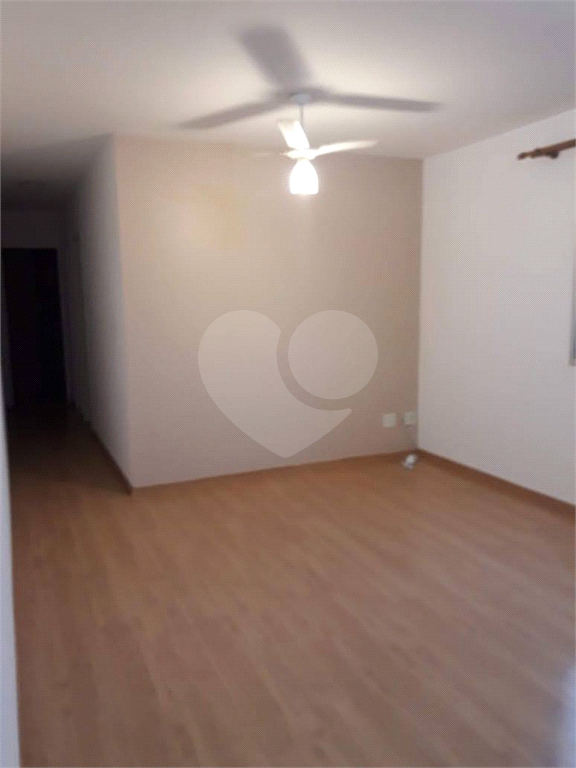 APARTAMENTO em CASA VERDE