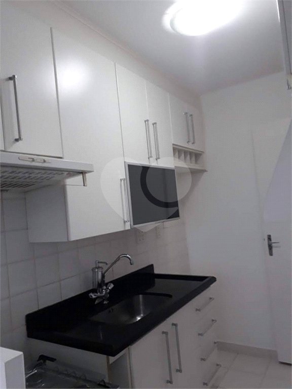APARTAMENTO em CASA VERDE
