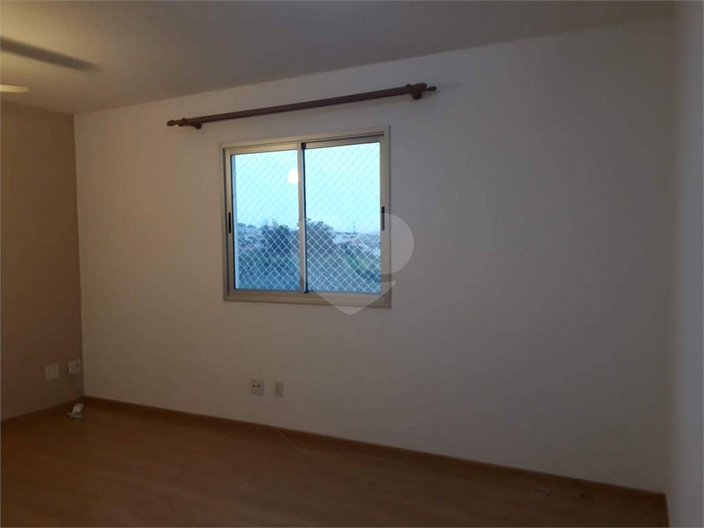 APARTAMENTO em CASA VERDE