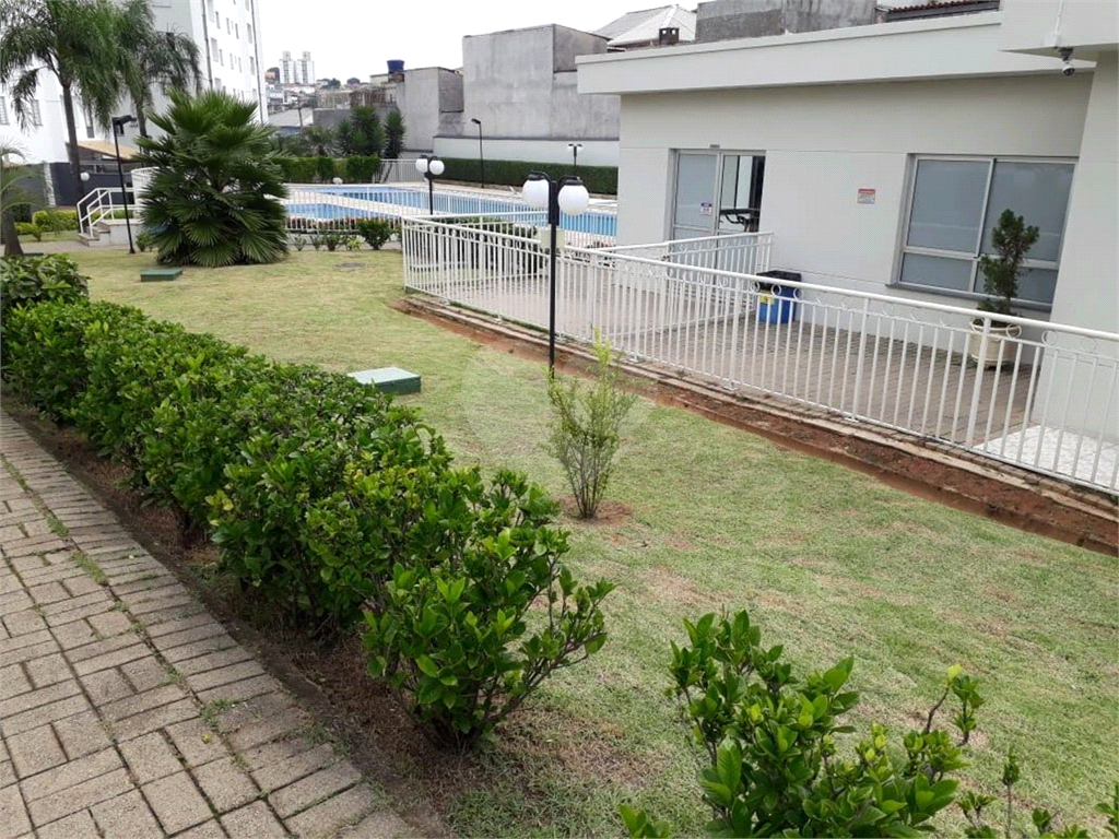 APARTAMENTO em CASA VERDE