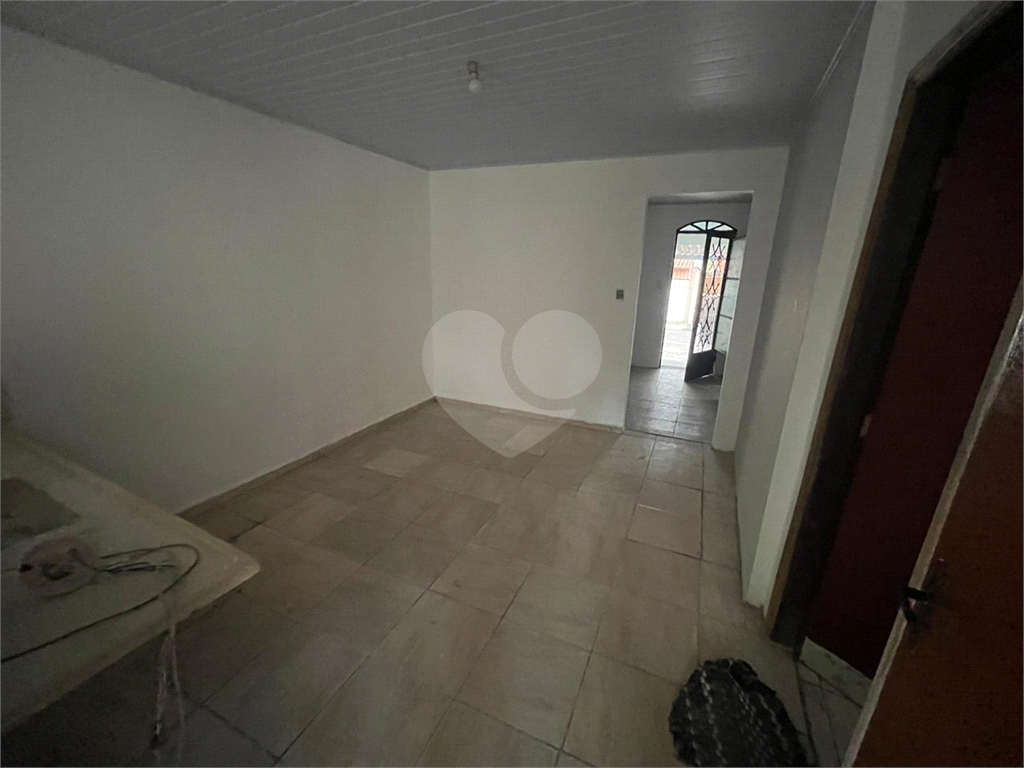 Casa à venda com 2 quartos, 80m² - Foto 10