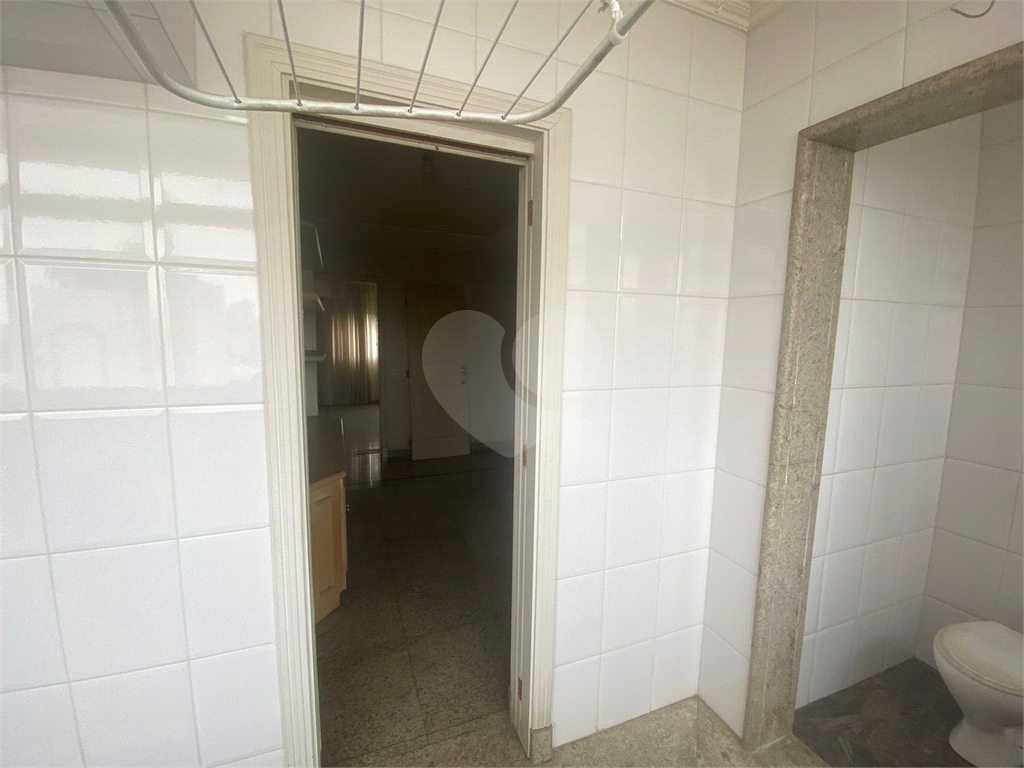 Apartamento à venda com 3 quartos, 170m² - Foto 3