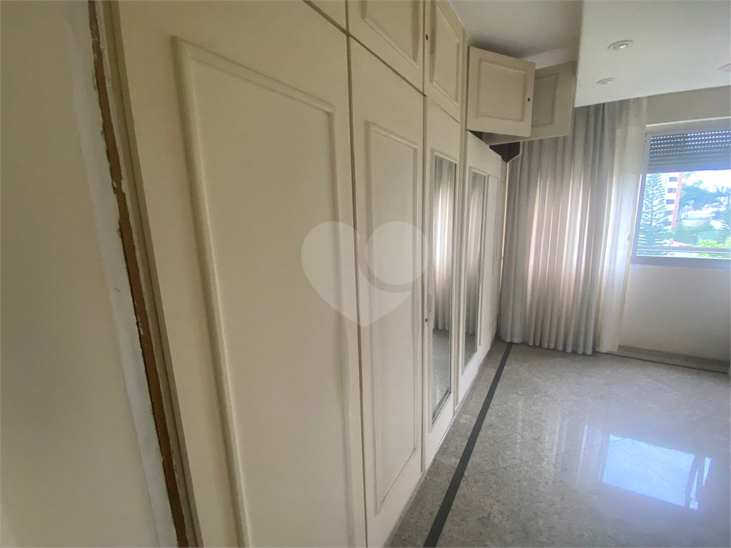 Apartamento à venda com 3 quartos, 170m² - Foto 12