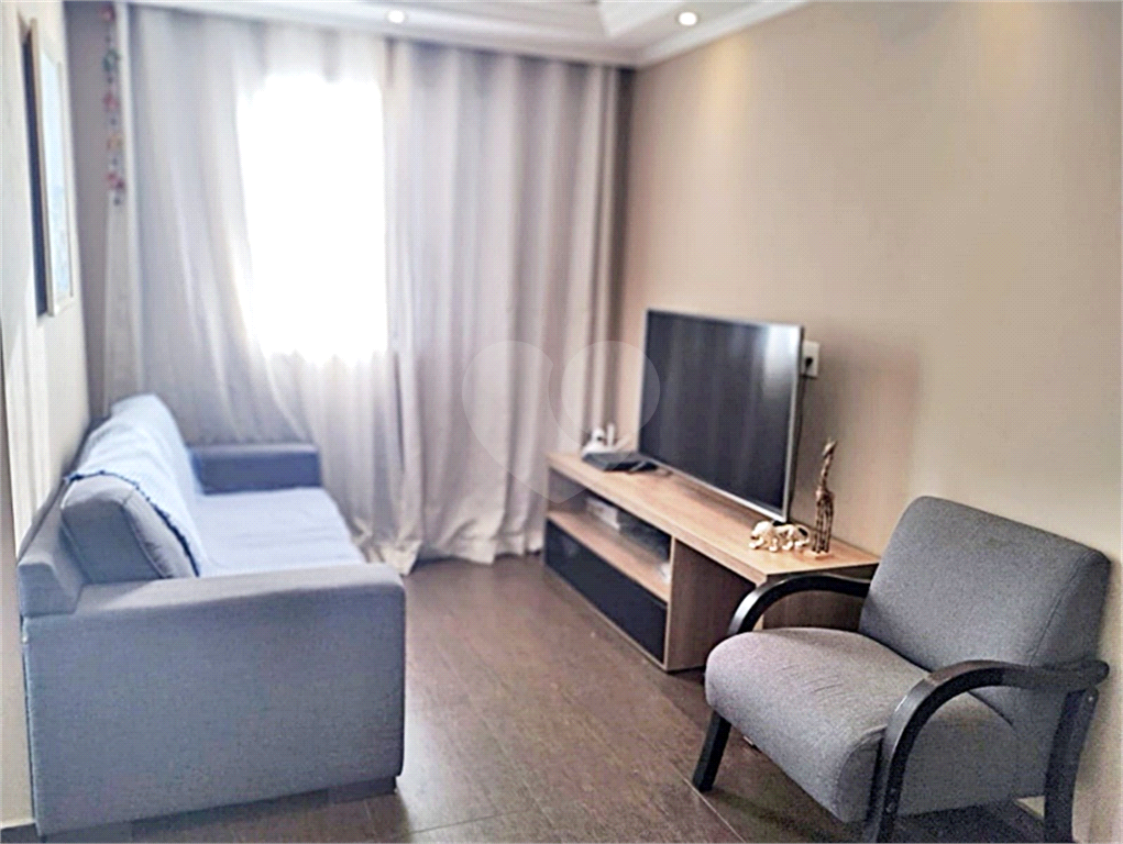 Apartamento à venda com 2 quartos, 65m² - Foto 2