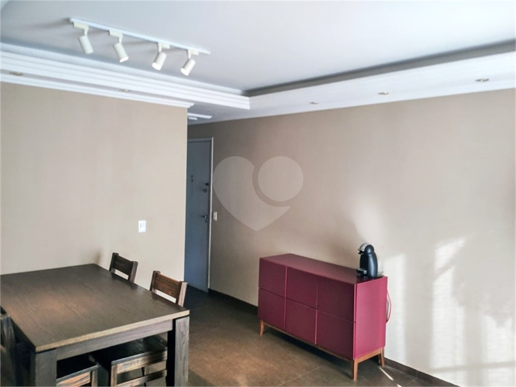 Apartamento à venda com 2 quartos, 65m² - Foto 8