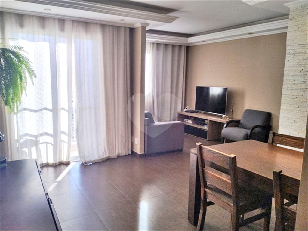 Apartamento à venda com 2 quartos, 65m² - Foto 1