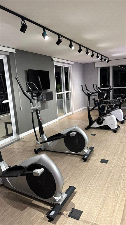 Apartamento com 33m2  - cozinha - 1 quarto - home office - varanda - em Higienópolis.