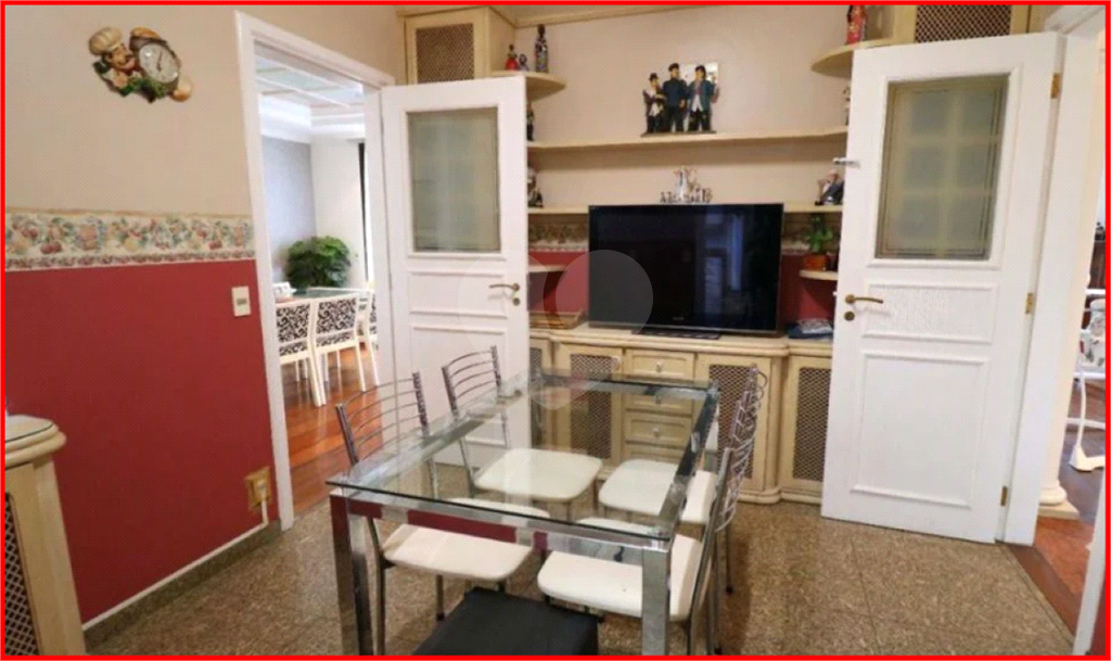 APARTAMENTO em PERDIZES