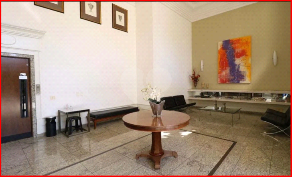 APARTAMENTO em PERDIZES
