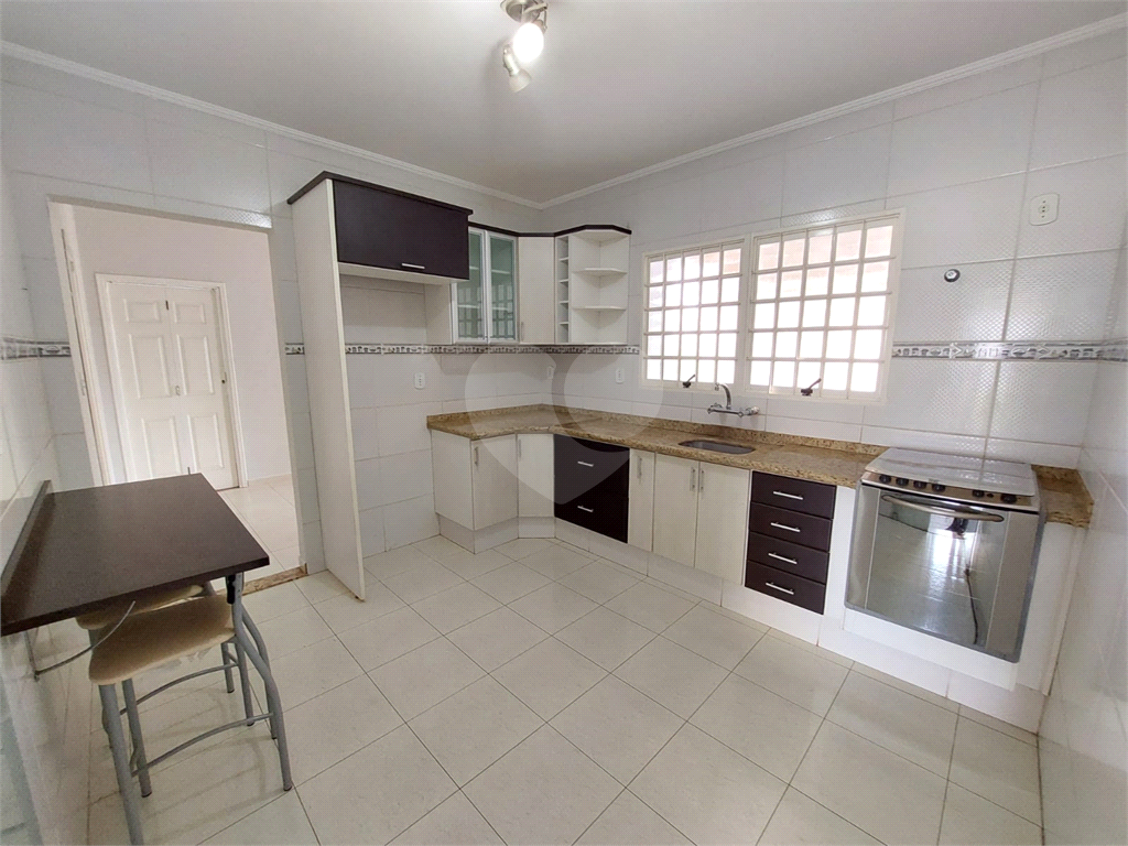 Excelente casa em Condominio | 3 Dormitórios | 1 Suíte | 2 vagas | 308 m2 | Jardim dos Flamboyants.