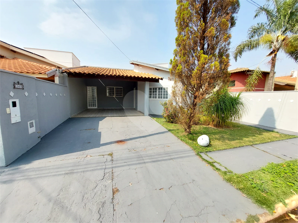 Excelente casa em Condominio | 3 Dormitórios | 1 Suíte | 2 vagas | 308 m2 | Jardim dos Flamboyants.