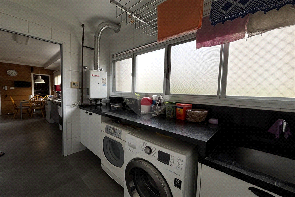 Apartamento com 3 suítes, 3 vagas na Vila Romana - SP