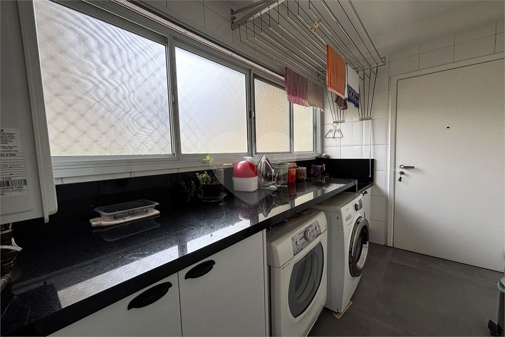 Apartamento com 3 suítes, 3 vagas na Vila Romana - SP