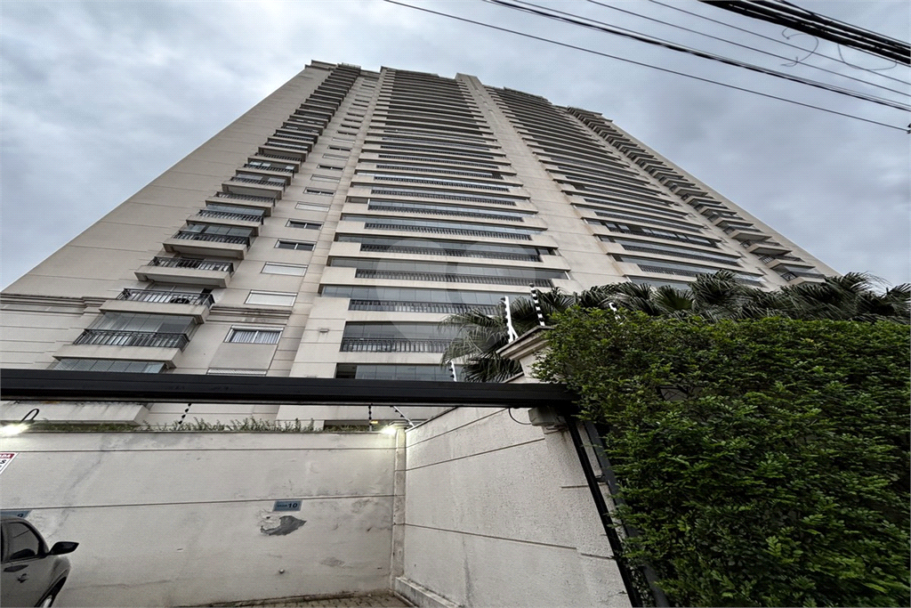 Apartamento com 3 suítes, 3 vagas na Vila Romana - SP