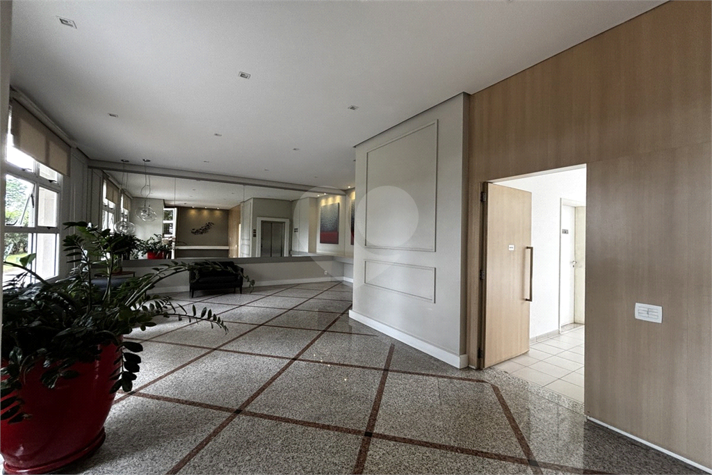 Apartamento com 3 suítes, 3 vagas na Vila Romana - SP