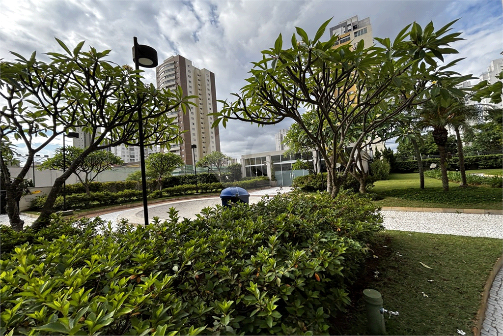 Apartamento com 3 suítes, 3 vagas na Vila Romana - SP