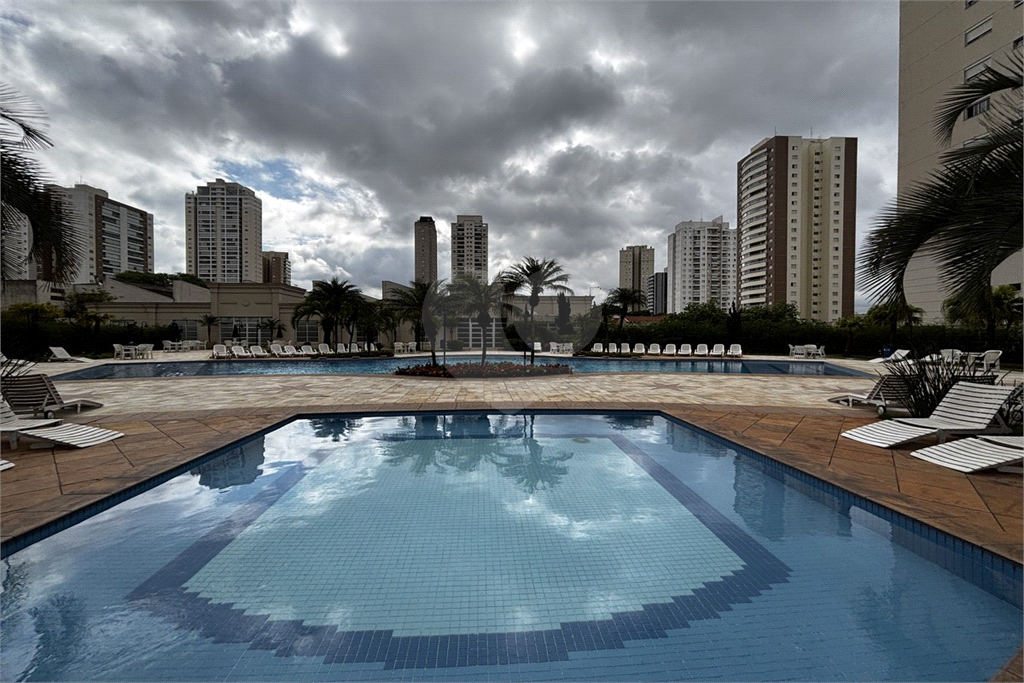 Apartamento com 3 suítes, 3 vagas na Vila Romana - SP