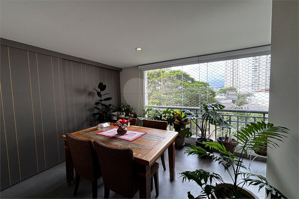 Apartamento com 3 suítes, 3 vagas na Vila Romana - SP