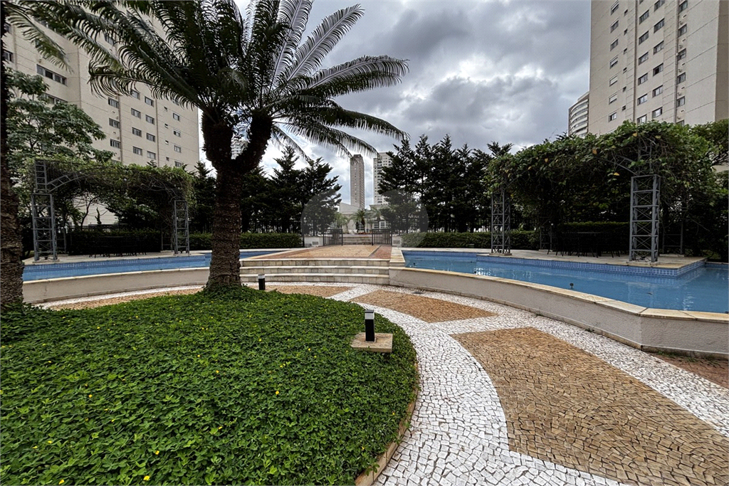 Apartamento com 3 suítes, 3 vagas na Vila Romana - SP