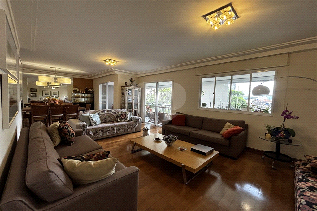 Apartamento com 3 suítes, 3 vagas na Vila Romana - SP