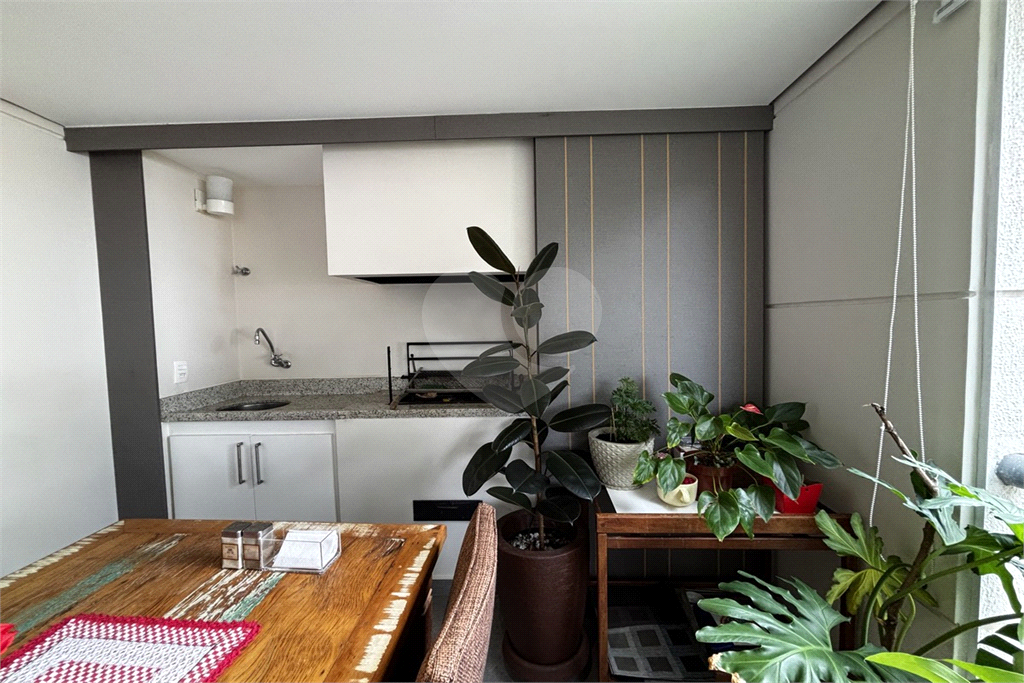 Apartamento com 3 suítes, 3 vagas na Vila Romana - SP