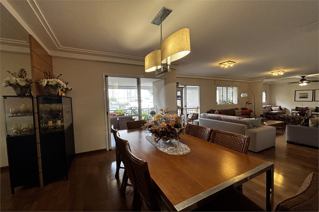 Apartamento com 3 suítes, 3 vagas na Vila Romana - SP