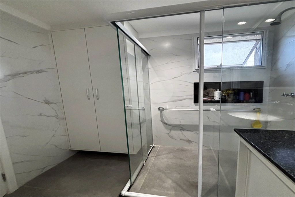 Apartamento com 3 suítes, 3 vagas na Vila Romana - SP