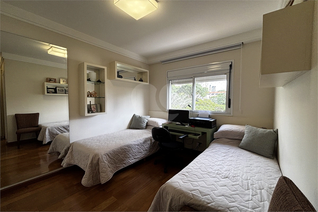Apartamento com 3 suítes, 3 vagas na Vila Romana - SP