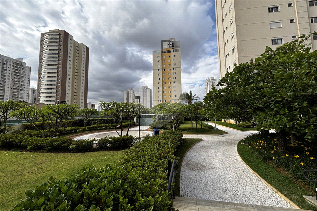 Apartamento com 3 suítes, 3 vagas na Vila Romana - SP